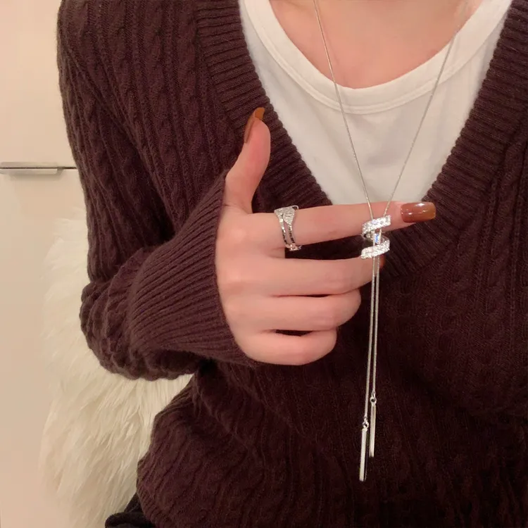 铜合金项链 秋冬轻奢极简风闪锆螺旋项链气质可抽拉毛衣链配饰商品图