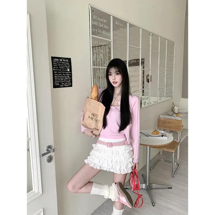 甜美风吊带背心修身显瘦女2025年新款粉色百搭针织开衫蛋糕半身裙