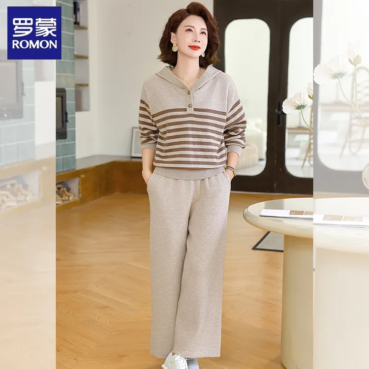 罗蒙妈妈套装秋2025新款休闲运动两件套中老年女春秋减龄条纹卫衣
