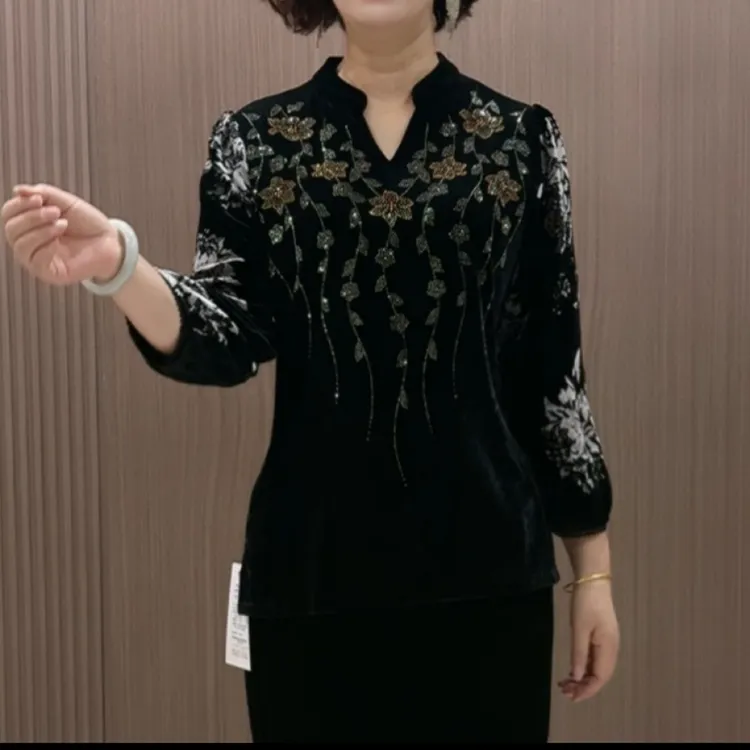 秋季新款大码丝绒烫钻V领遮肉显瘦长袖美衫