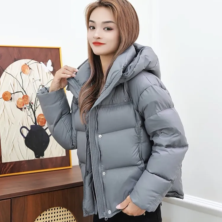 新款羽绒服短款连帽软糯宽松女士经典休闲
