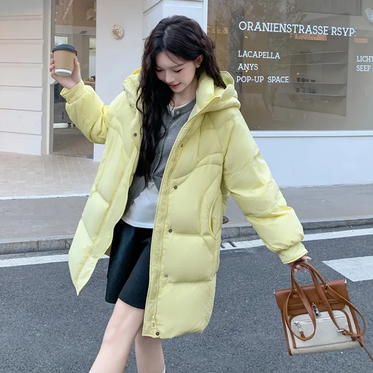 2025鹅黄加肥加大码200斤胖mm羽绒服女白鸭绒长款连帽休闲宽松