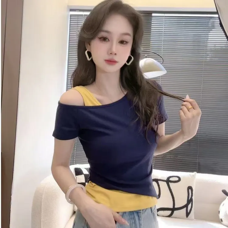 2025韩版春季新款时髦设计感假两件撞色露肩吊带短袖T恤女
