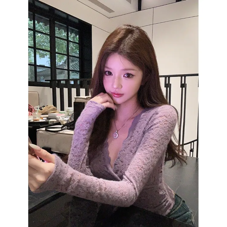 纯欲风气质V领长袖蕾丝衫女装秋季修身显瘦小众百搭上衣