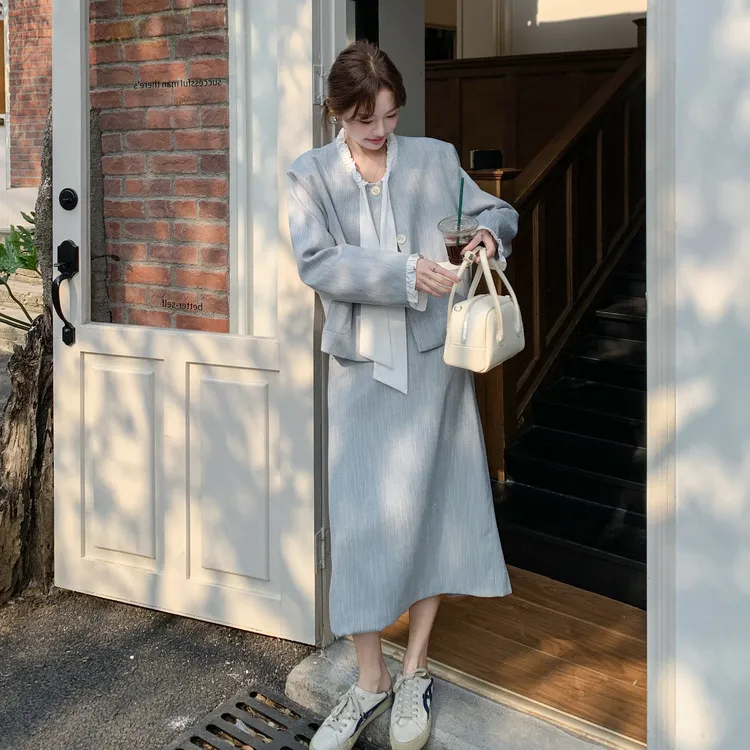 灰蓝色气质小香风套装裙女春季2025新款高级感温柔风半身裙两件套