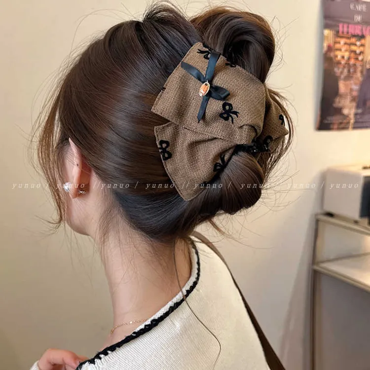 韩系复古路易斯盘发大号抓夹2025新款发夹女后脑勺高级感鲨鱼夹子