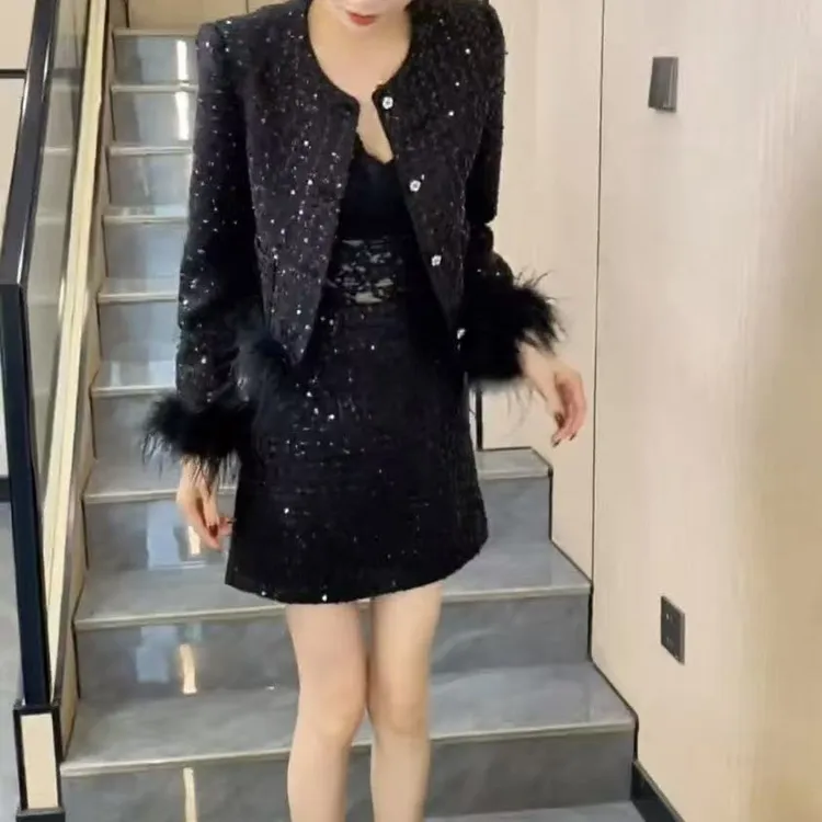 秋冬时尚气质显瘦亮片拼毛毛小香风女士外套短裙套装