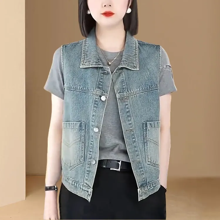 夏季时尚牛仔马甲上衣女2025春秋牛仔色口袋蓝色衬衫领小外套马夹