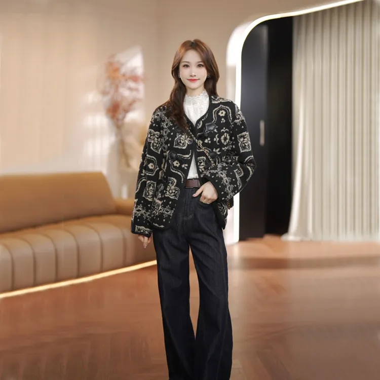 2025年新款复古印花仿羊羔毛外套秋冬设计感宽松落肩外套8805