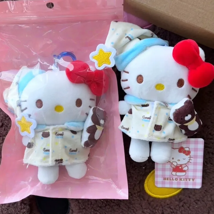 【正版】睡衣HelloKitty包包挂件晚安凯蒂猫玩偶挂饰卡通公仔钥匙扣