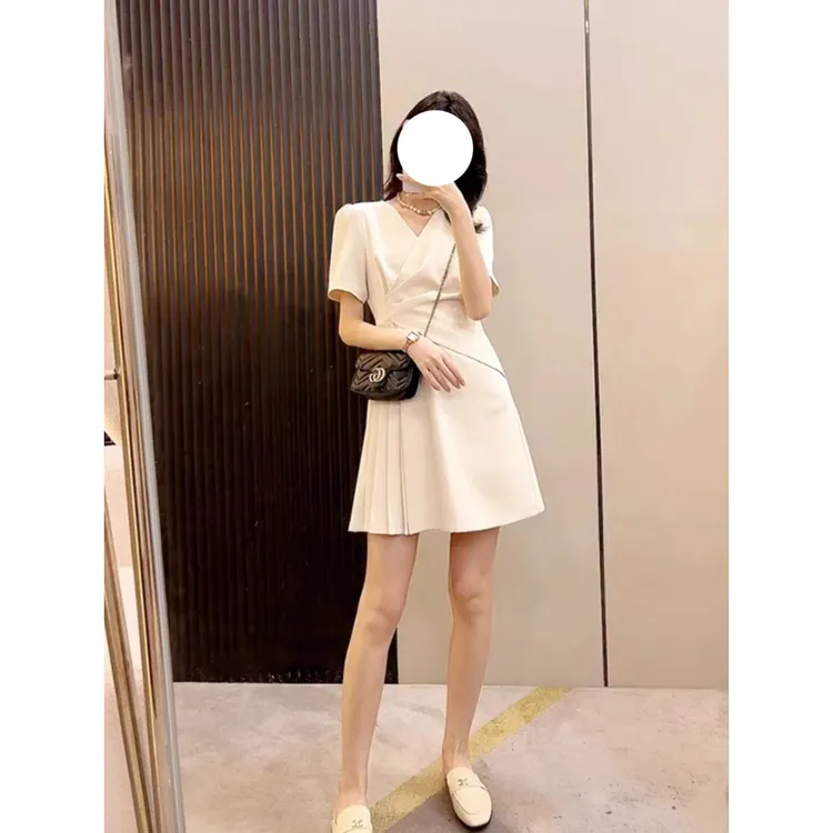 法式气质裙子质感高级感百褶裙高端精致小香风泡泡袖连衣裙女夏季