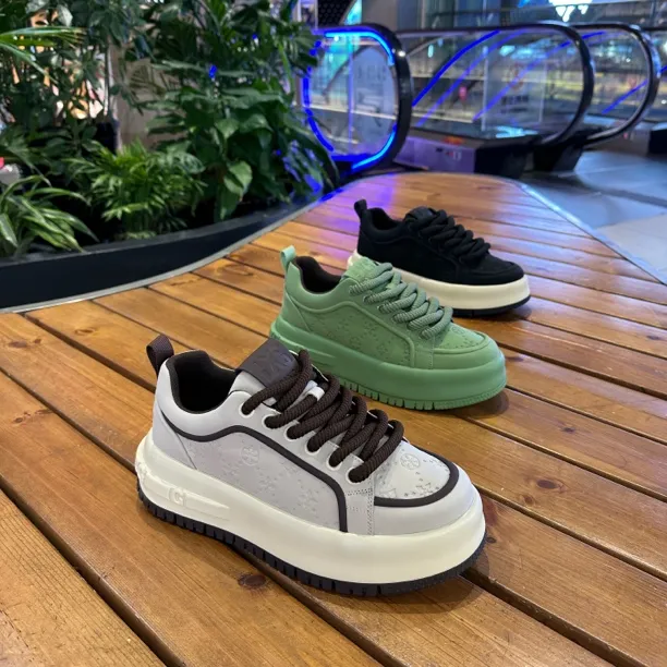 秋季运动休闲鞋低帮休闲风时尚运动潮鞋
