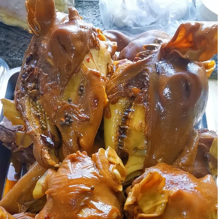 无添加麻辣羊头整只羊头现卤现发熟食羊脸肉麻辣羊头即食下酒菜