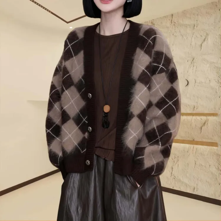 秋季慵懒风宽松V领长袖针织衫外套女2025休闲百搭半身裙时尚套装