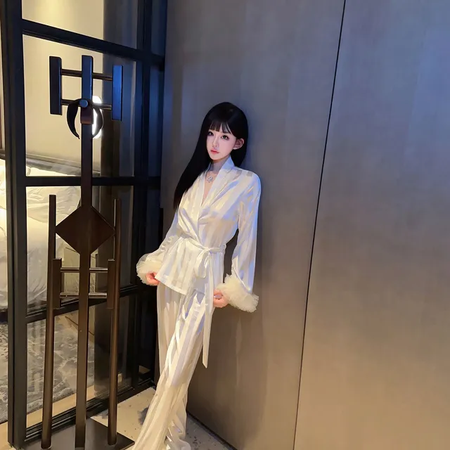 套装设计轻君绑带竖条女感质纹风气eva宫廷君缎面酱睡衣长袖奢