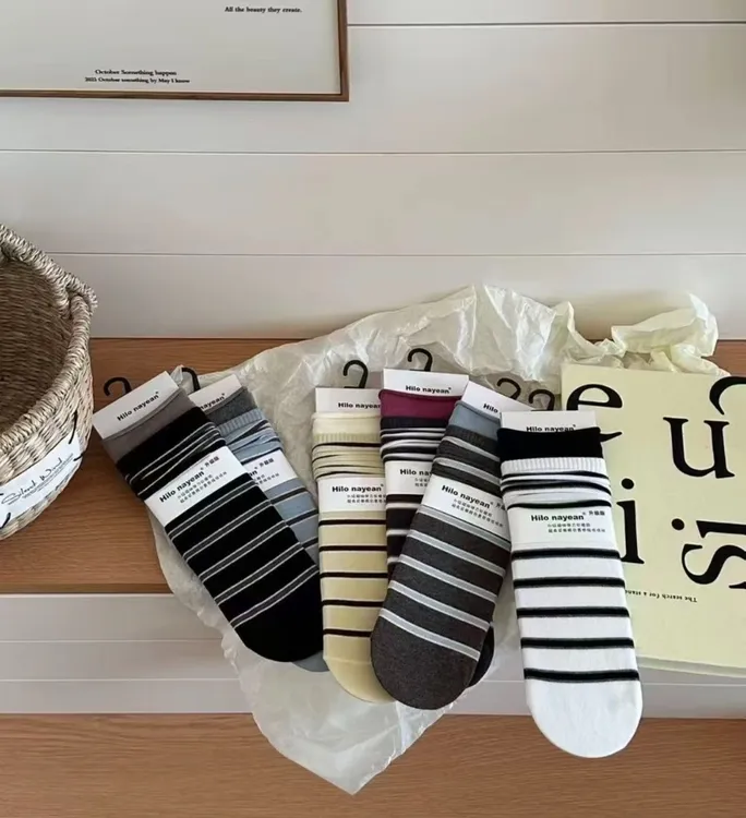 【小虎丫推荐】韩系百搭中筒袜春秋款纯棉点子沙布标无骨袜
