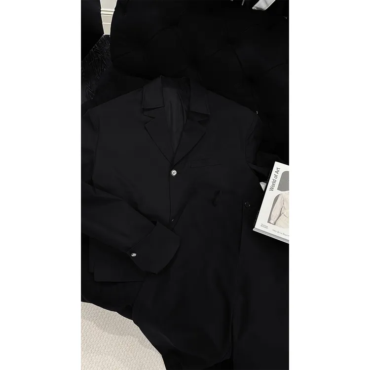 龙叨叨秋季新品设计款假两件西装套装男简约高级感休闲西服长裤潮