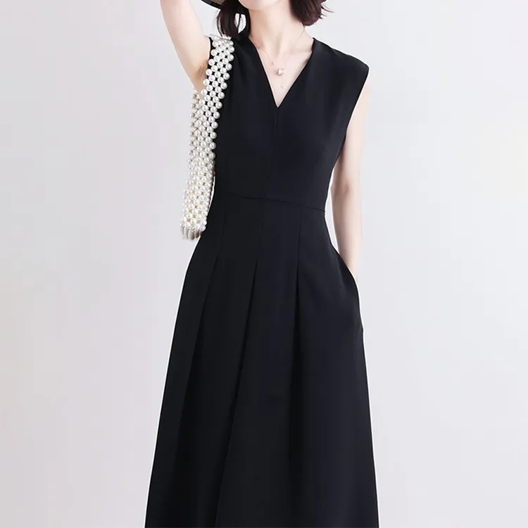 丹宁风无袖宽松连衣裙可露丽风小黑裙法式收腰小众设计感中长裙女