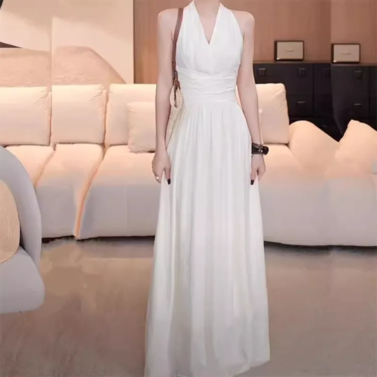 4法式气质黑色挂脖连衣裙显瘦收腰长裙夏季新款设计师性感简约