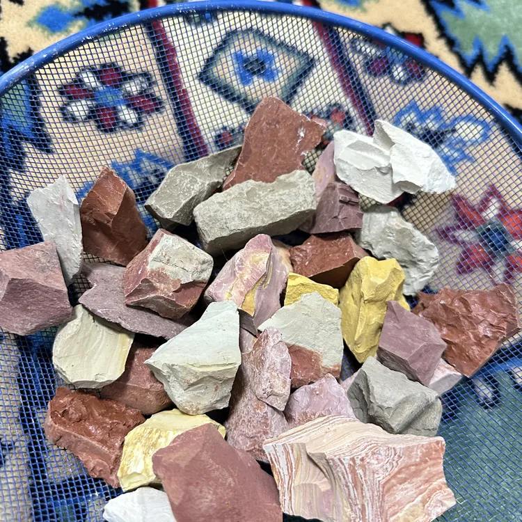 新疆多种颜色混合碎土颜色随机不可选非营养土