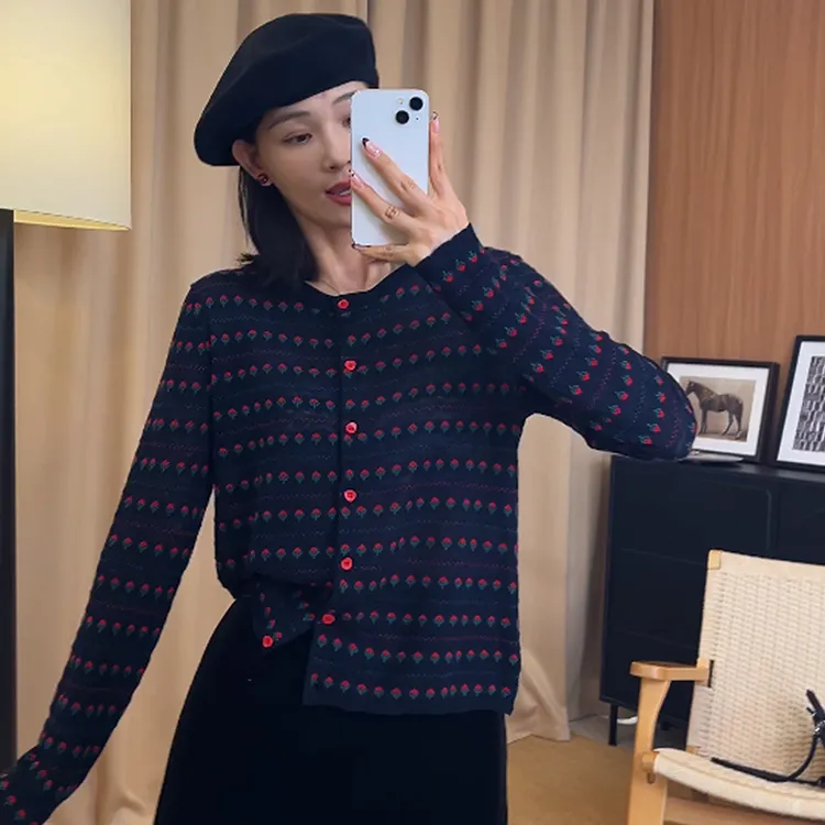 【一比Eby】休闲时尚百搭修身开衫玫瑰花毛针织衫上衣长袖251495#