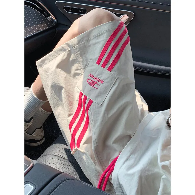 三条杠冰丝短裤男夏季薄款拼接撞色速干伞兵工装裤休闲运动五分裤