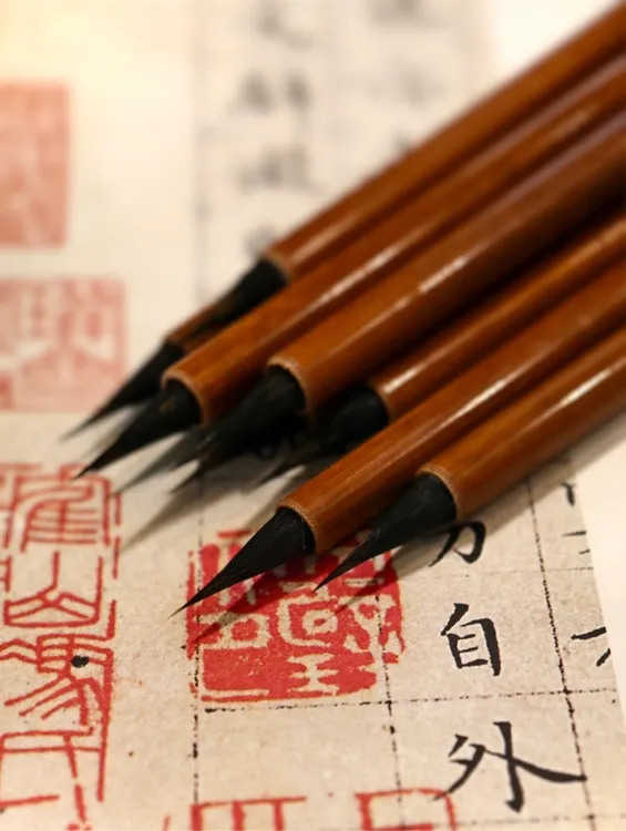 烤红杆纯紫毫小楷毛笔出锋1.8cm，口径0.6cm，杆长20cm