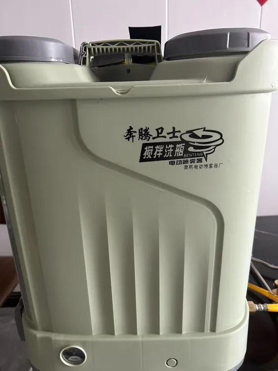 新款四缸泵高压电动喷雾器