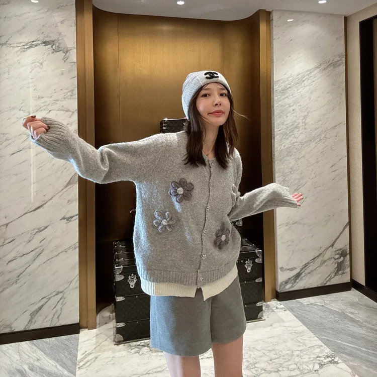 BETTER JOELAY-【花饰毛绒】羊毛开衫毛衣气质百搭洋气韩版Z01008
