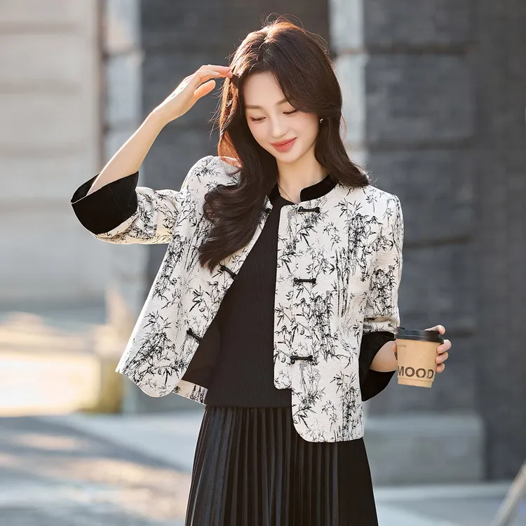新中式盘扣提花长袖外套女2025秋新款文艺中国风时尚洋气短款上衣