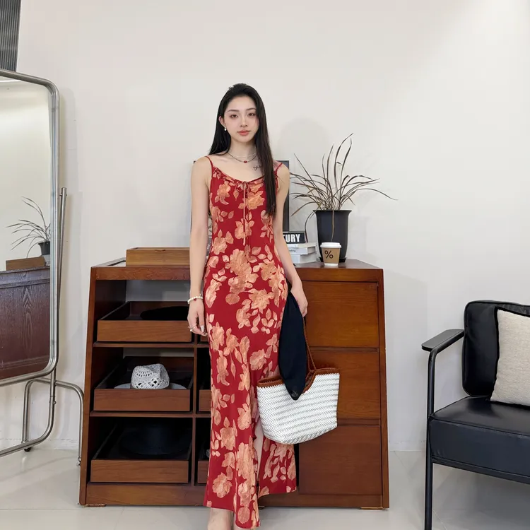 赤城热恋丨100桑蚕丝45°斜裁丨16姆米双绉吊带连衣裙-MY5967