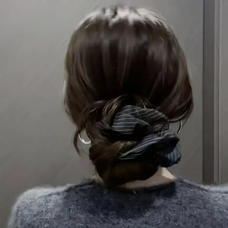 韩版新款高级感简约气质条纹布艺大肠发圈时尚通勤发绳马尾头绳女