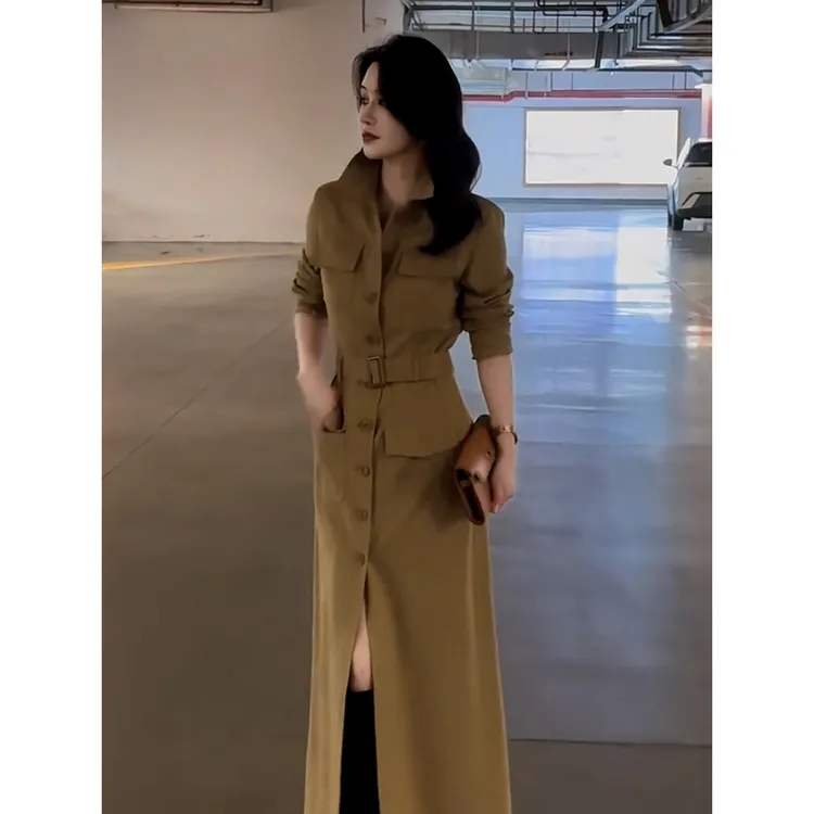 秋季新款名媛气质女神范长裙重要场合巨好看的卡其色收腰连衣裙秋