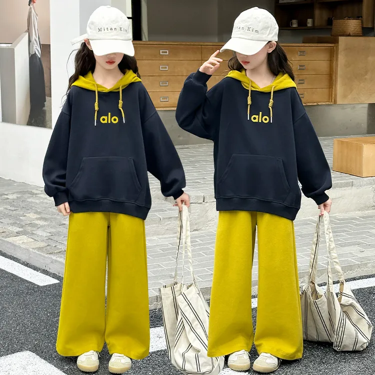 女童洋气春秋装新款2025韩版宽松休闲运动超好看卫衣阔腿裤套装潮