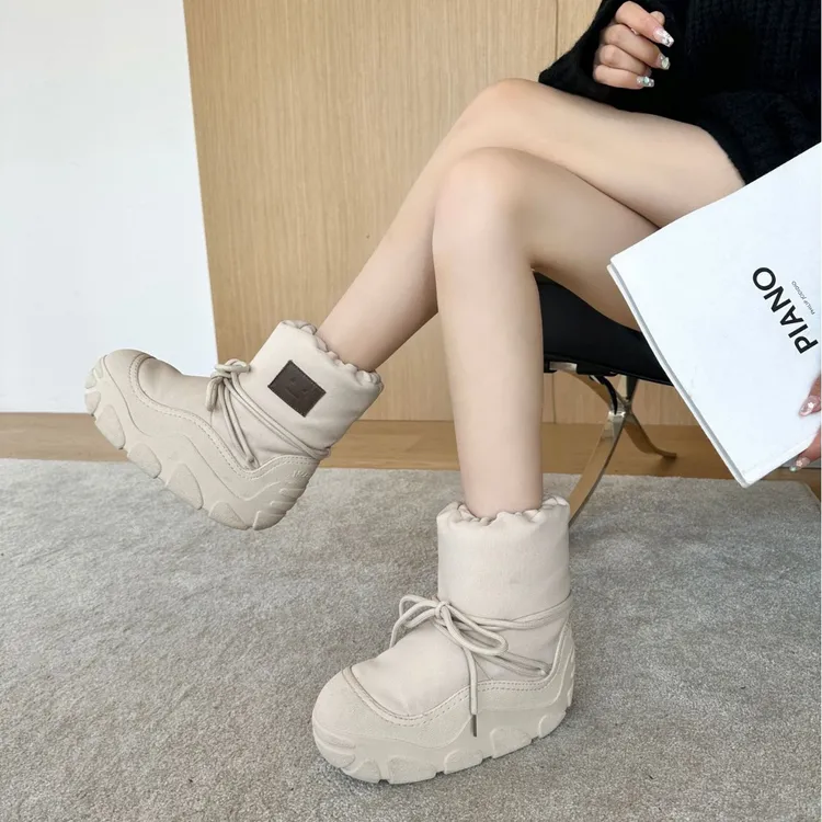 2025小众系列雪地靴女户外笑脸标保暖棉靴厚底套筒防水纯色靴子