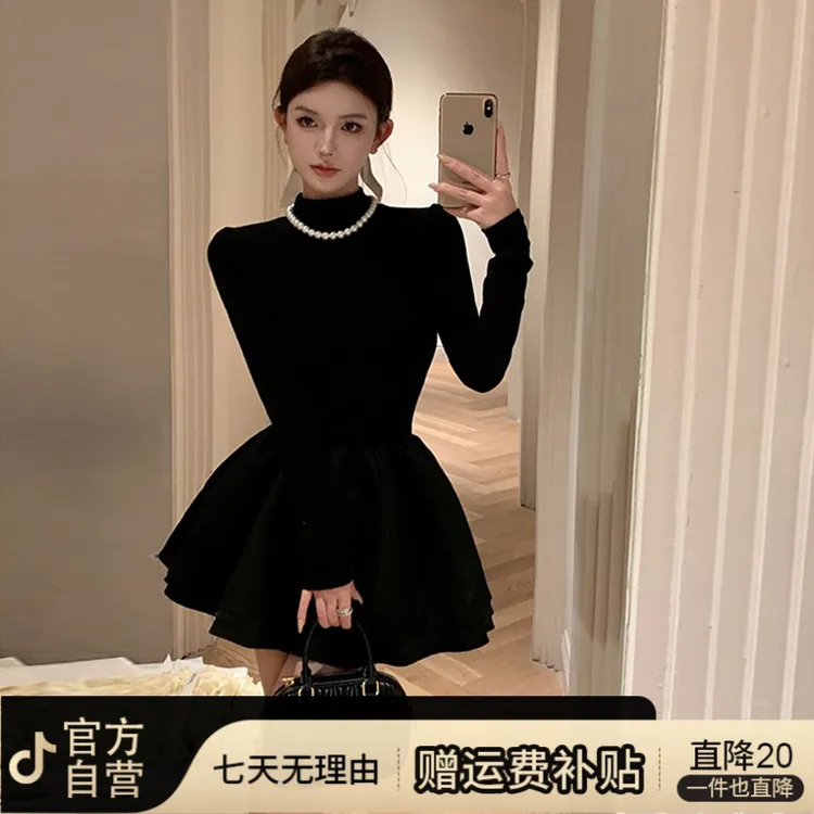 法式千金黑色高腰连衣裙子女秋冬2025新款小个子内搭包臀蓬蓬短裙
