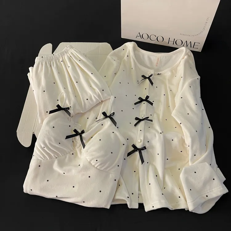 睡衣女士秋冬季超柔海岛绒吊带长裤性感三件套装带胸垫圆点家居服