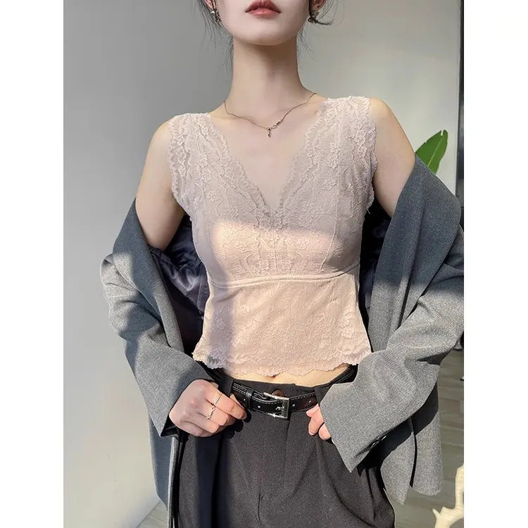 粉色蕾丝v领吊带背心女早秋2025新款无袖短款带胸垫内搭上衣时尚