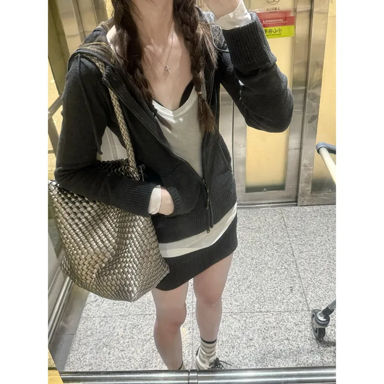美式覆古氛围感早秋季针织衫开衫上衣女修身连帽格子休闲毛衣外套