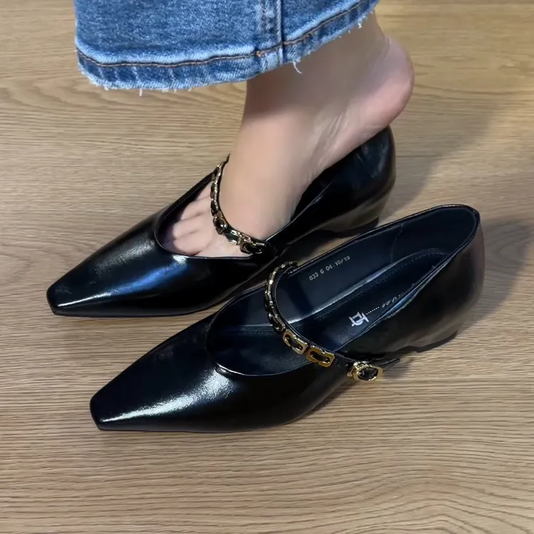 单鞋新款2025秋季简约气质小方头增高温柔时尚百搭一字扣玛丽珍鞋