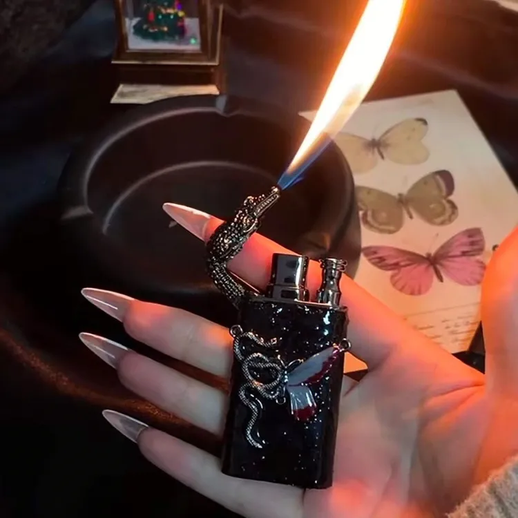 蛇年限定蛇蝶双火焰打火机金属机身防风创意礼物可充气