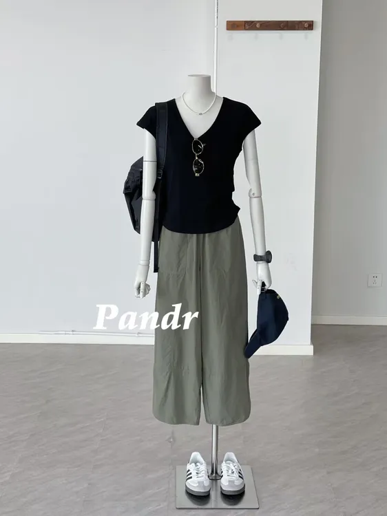 2025夏季新款黑色V领短袖飞飞袖设计休闲简约T恤气质百搭休闲裤