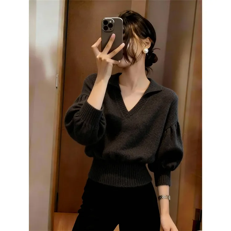 法式复古软糯高级感灰色针织毛衣女装春秋宽松慵懒风翻领休闲上衣