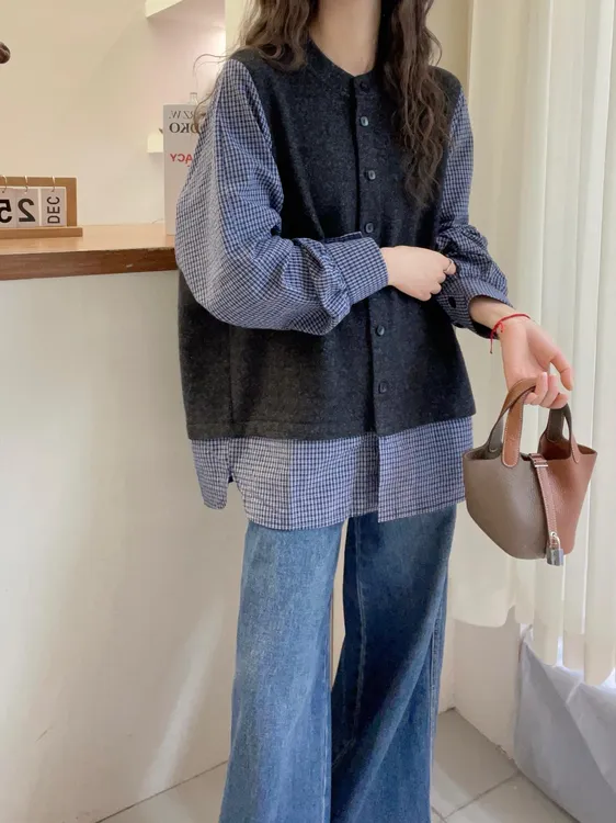 2025秋冬韩版假两件拼接圆领格子衬衫女时尚休闲衬衣百撘显瘦女