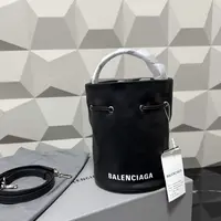 99新 Balenciaga/巴黎世家 /夏vv0927/单肩包/54599