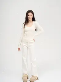 尹千金J【遇见温柔】大U领针织上衣纯欲风修身显瘦打底衫S257483