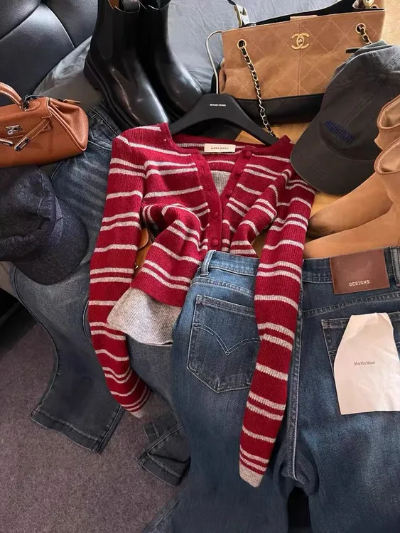 c休闲2025冬季新款洋气复古风百搭显瘦条纹假两件设计感针织衫
