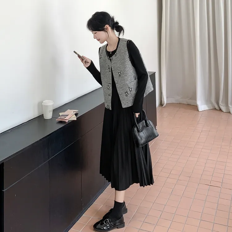 时尚休闲风气质显瘦套装裙女秋季新款高级感马甲长袖连衣裙两件套
