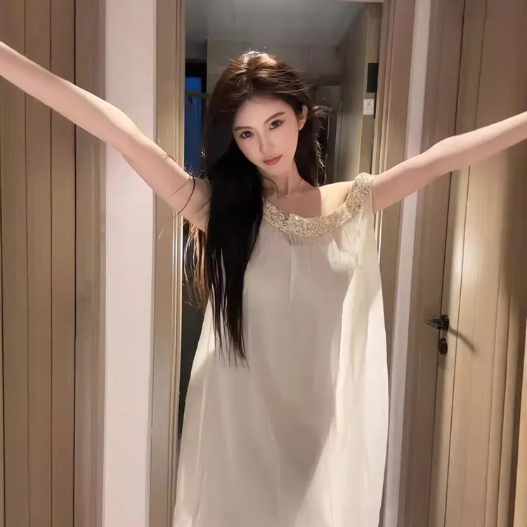 亮片装饰无袖连衣裙女新款法式优雅气质香槟色长裙夏季薄款休闲