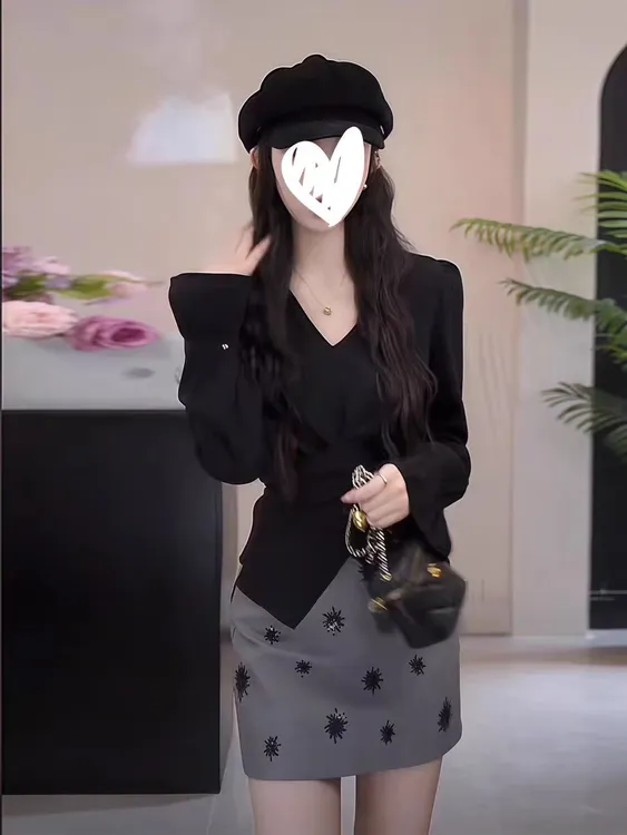性感辣妹风V领绑带长袖衬衫女秋季新款高腰显瘦百搭系绳休闲上衣